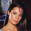 Jm�no: Piper Halliwell S�rie: 1. - 6. Hraje: Holly Marie Combs Narozena: 3.12. 1973 M�sto: San Diego, Kaliforni Schopnosti: Zastavov�n� �asu, Molekul�rn� urychlov�n� (od 3. s�rie) Dabing: Tereza Chudobov� (1.-3. s�rie), Jitka Mou�kov� (4. s�rie)