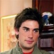 Jm�no:Chris Perry S�rie: 5. - 6. Hraje: Drew Fuller Narozen: 19.5.1980 M�sto: Los Angeles, Kalifornie Schopnosti: Transportov�n�, Telekineze